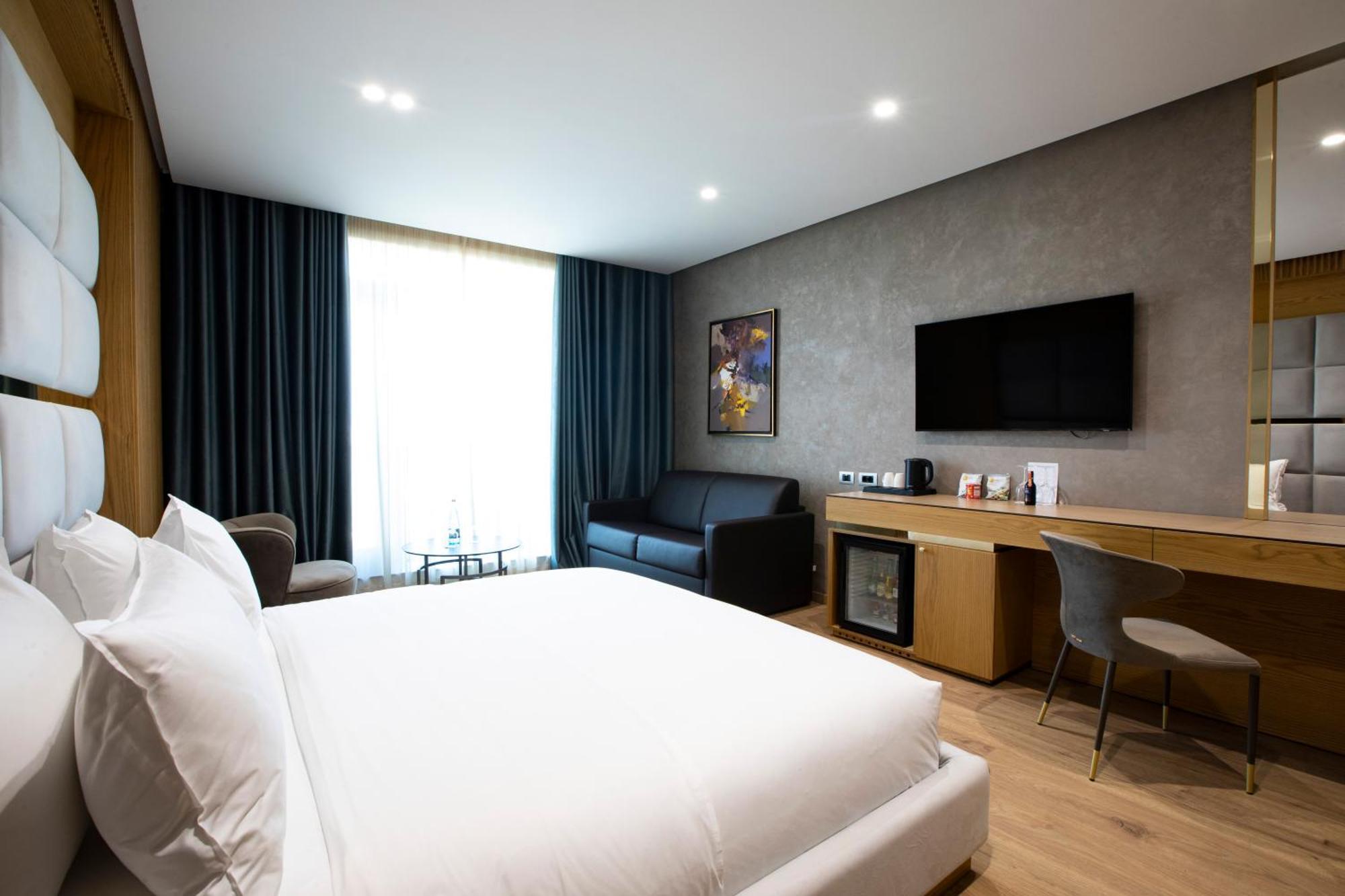 Marinaj Hotel & Spa Tirana Esterno foto